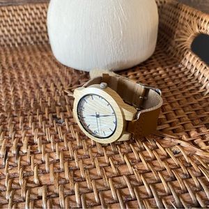 •Bamboo leather wristwatch•